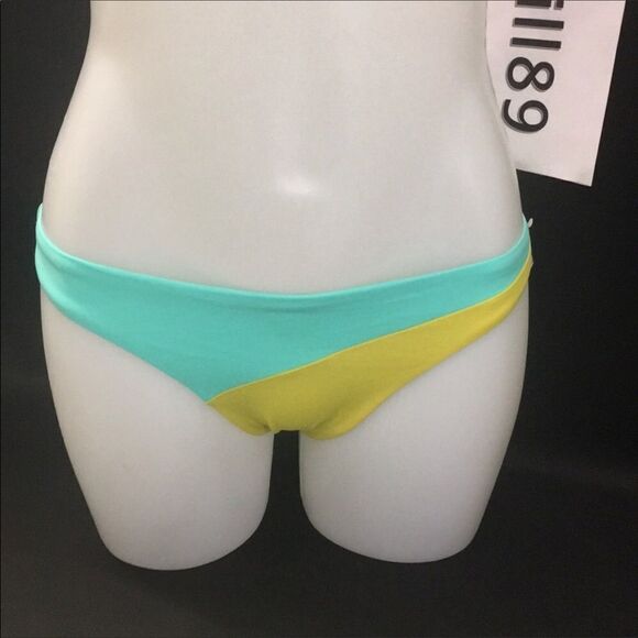 🆕💛💚Victoria secret }   Swimsuit - Picture 6 of 8